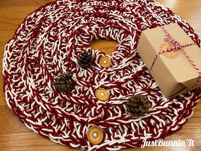 Farmhouse Christmas Tree Skirt / Crochet Rustic Christmas Tree Skirt / Chunky Knit Tree Skirt image 10