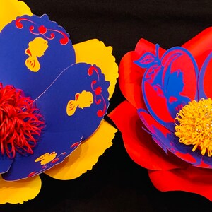 Set of molds to make paper flowers with snow white theme!