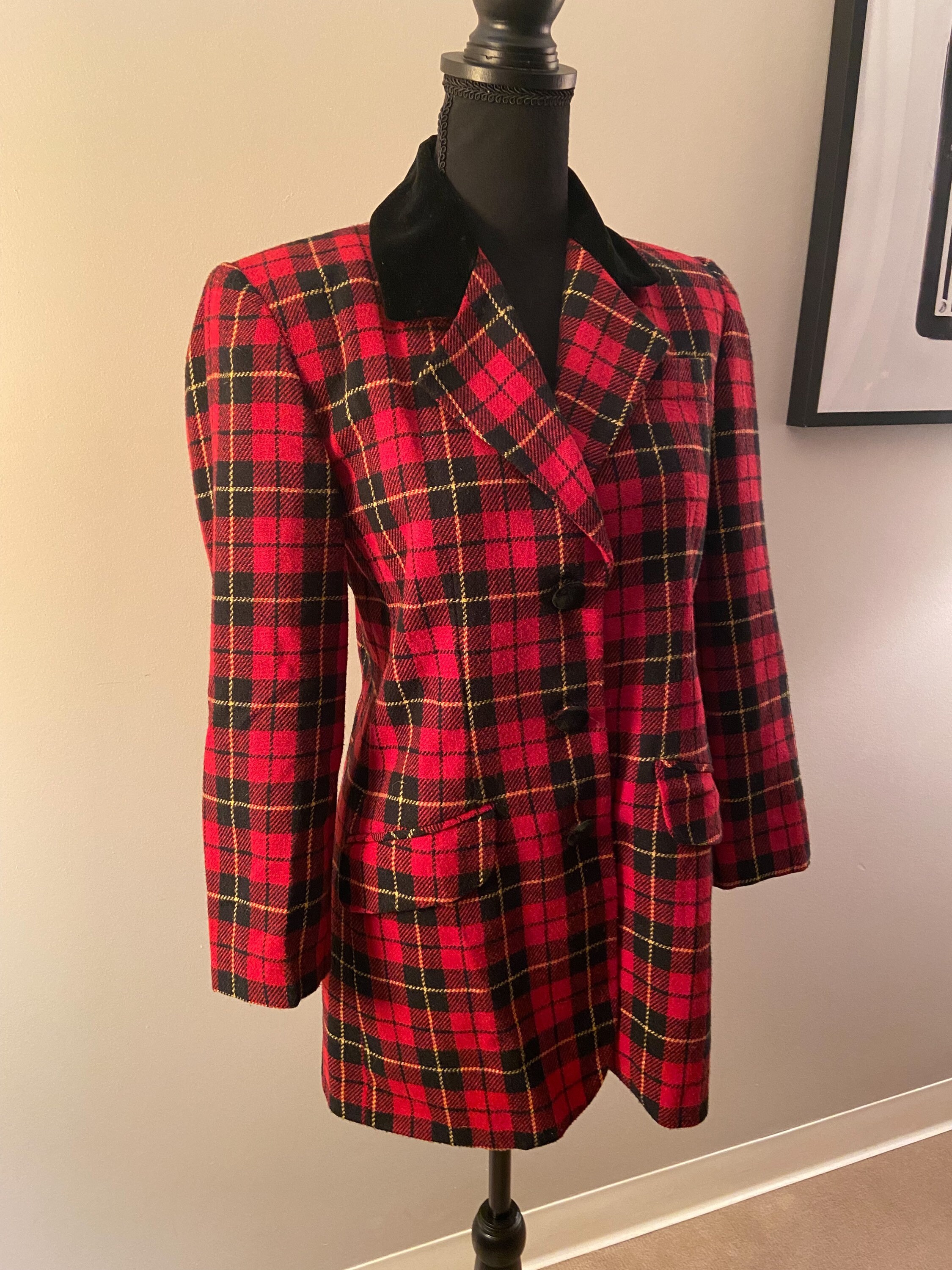 1990s Petite Sophisticate Plaid Blazer