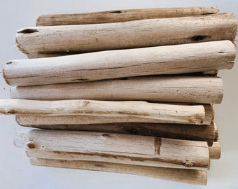 Eucalyptus wood, 10-25 piece Bulk craft wood, Driftwood, bulk driftwood, fire place wood, craft wood, Macrame wood, wood slices, wood pieces