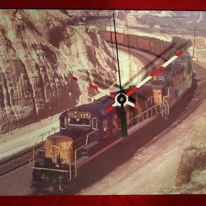 ATSF SANTA FE - Railroad Train Wall Clock  ATSF4