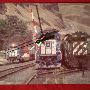 Burlington Northern - Railroad Train Wall Clock  BN9