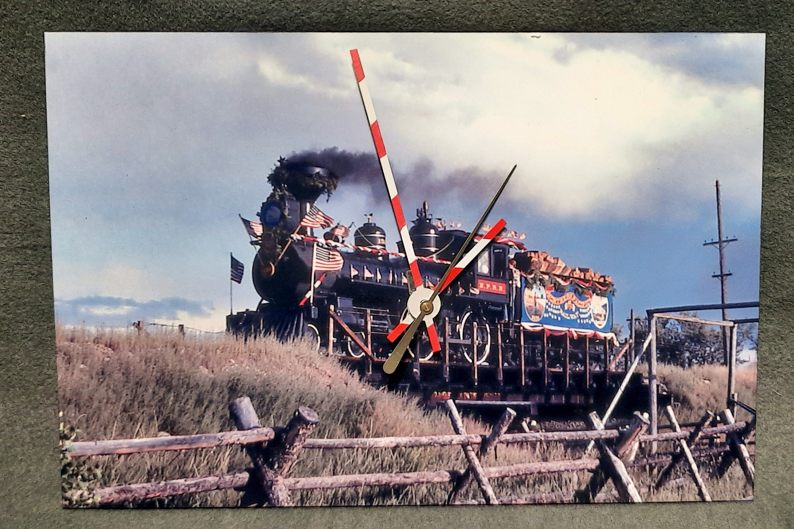 NORTHERN PACIFIC - Railroad Train Wall Clock NP1 - Etsy