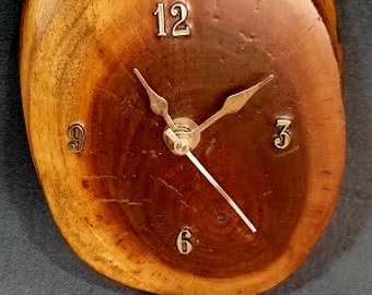 Orologio da parete in legno di noce nero con bordo vivo naturale