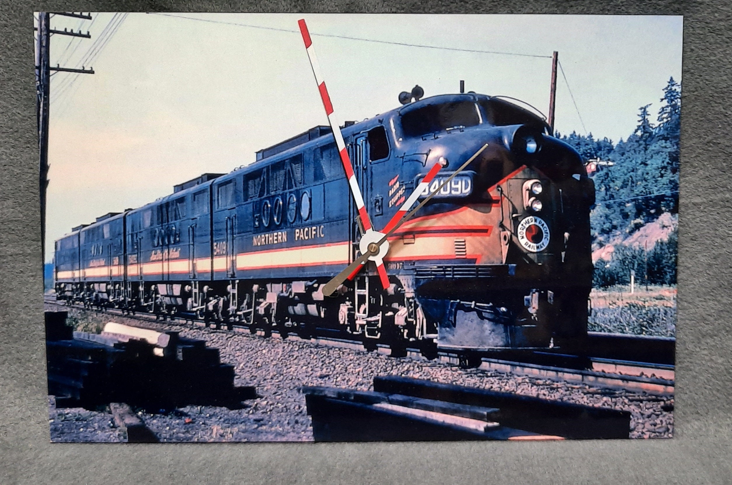 NORTHERN PACIFIC - Railroad Train Wall Clock NP7 - Etsy