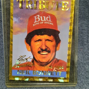 NASCAR - NEIL BONNETT- Tarjeta coleccionable Tribute Gold Race