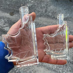 Klarglas Ahornsirup Flaschen
