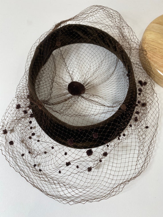 Vintage 50s/60s Velvet and Netting Hat- Netting H… - image 7