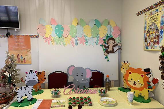 Download 5 Pc Safari Animal Bundle Cutouts Standee Party Decor Photo Prop Party Centerpiece Elephant Zebra Giraffe Lion Cutout By Sweet Pea Party Designs Catch My Party