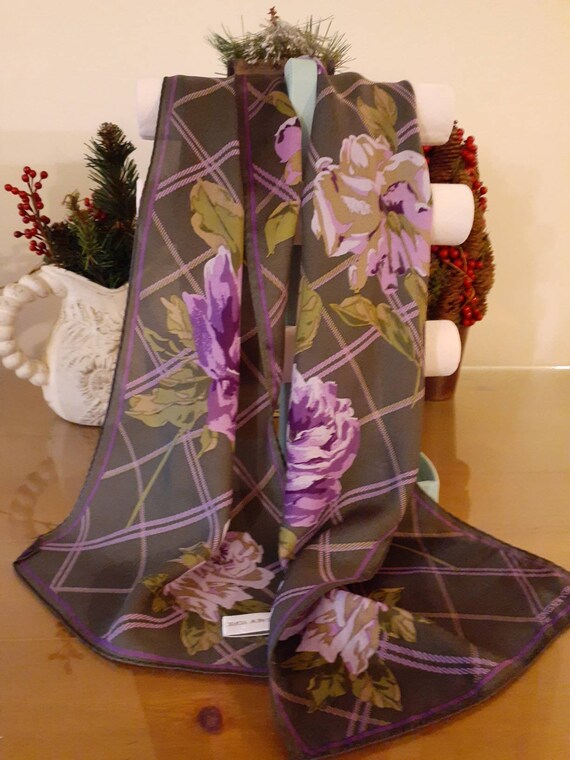 Vintage Jones New York Scarf in Olive Green