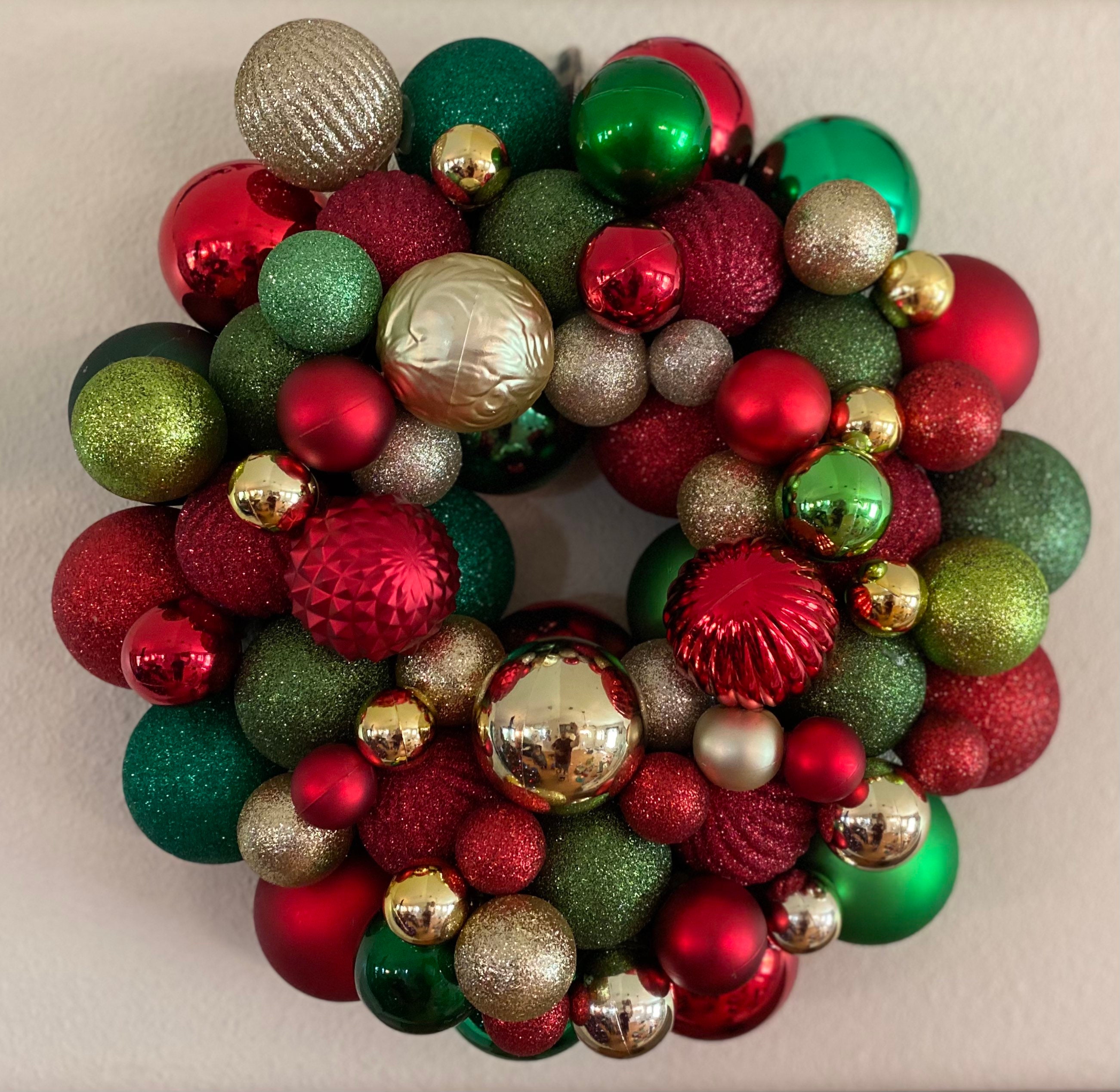 Vintage Style Christmas Ornament Wreath Shatterproof Balls Red Green