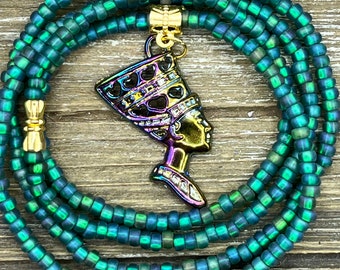 Green or Purple waist bead with queen charm - Nefertiti charm- The Queendom - removeable waist bead- African waist bead