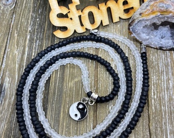 Yin Yang Waist bead w/ traditional yin Yang symbol  charm, stretch waist bead, tie on waist bead, gifts for her, black and white