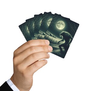 Mystische Spielkarten - Gothic Design, Einzigartiges Poker Deck, Fantasy Geschenk, Game Night Essentials, Wolf und Ace Themen