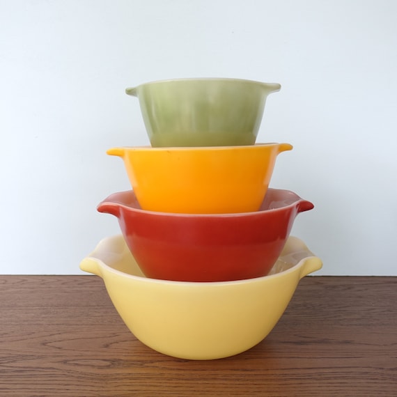 3 Piece Set Vintage Fire King Nesting Cinderella Mixing Bowls