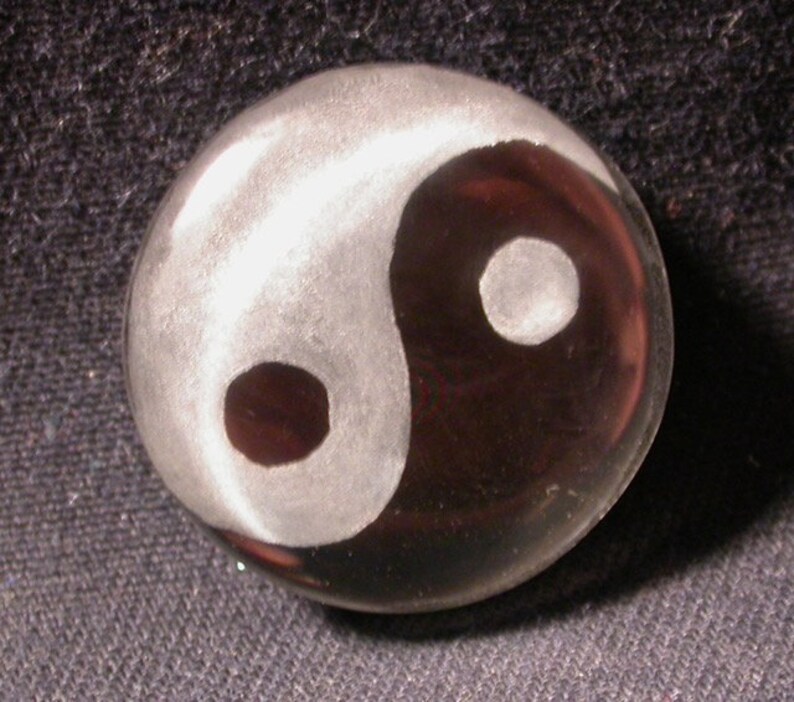 black onyx backed doublet Ying Yang quartz cabochon