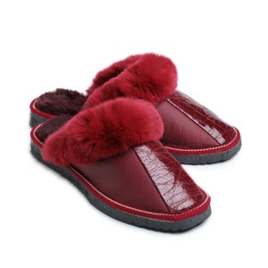 Warme pantoffels dames slaapkamer | Bordeauxrode damespantoffels van NATURAL FUR | ECHTE schapenvacht | Handgemaakte indoorschoenen voor haar | Cadeau vrouw/moeder
