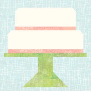 Może przedstawiać: Dwupiętrowy biały tort z różowym lukrem na zielonym stojaku na tort.