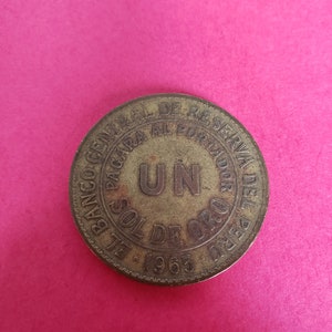 Vintage 1965 Peruvian 1 Sol de Oro Coin KM# 222