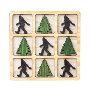 Sasquatch Bigfoot Wooden Tic Tac Toe Game New