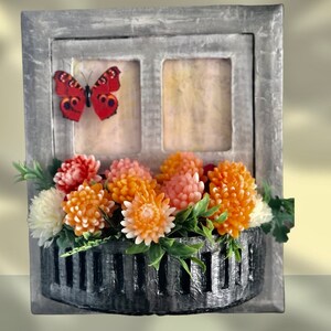 Jabón artesanal.  Flores de jabón.  Ventana con balcón hecho a mano.  Artesanías de cartón.