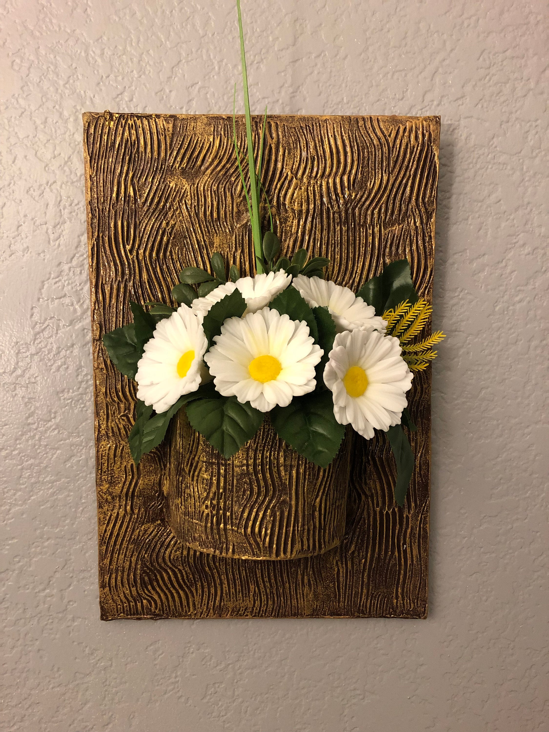 Soap flowers in a hanging pot.  Bouquet of daisies from soap.  Cache-pot handmade.  Handmade soap.  Pots made of cardboard