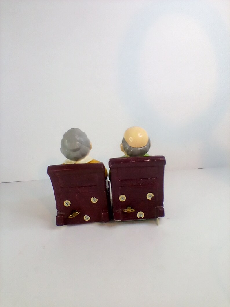 Vintage Musical Moving Grandpa and Grandma Rocking moving sweet retro eclectic decor gift display