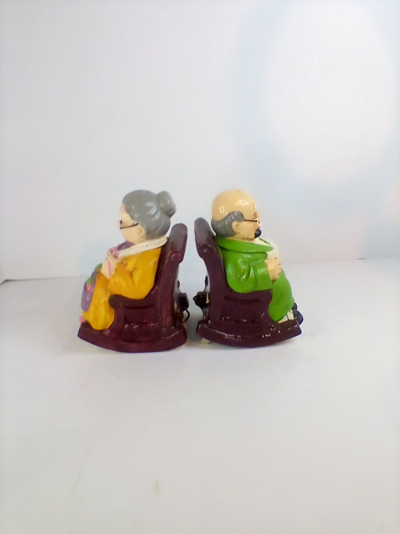 Vintage Musical Moving Grandpa and Grandma Rocking moving sweet retro eclectic decor gift display