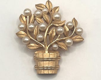Midcentury Trifari Crown Gold Tone & Faux Pearl Pot Flower Brooch