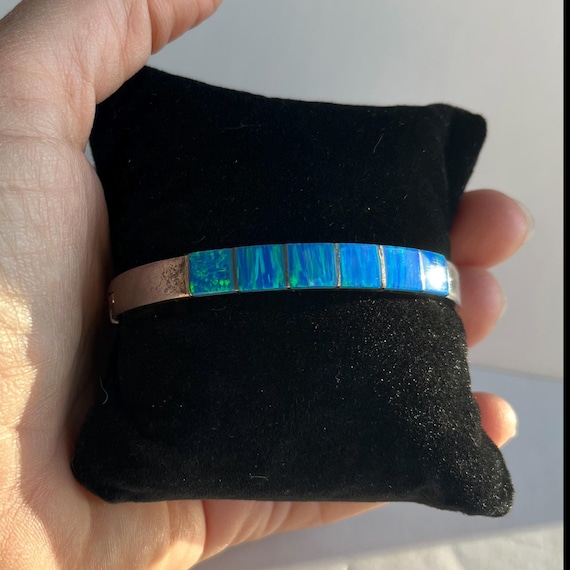 Vintage Sterling Silver Bangle Bracelet with Blue Fire Opal Inlay (6.25" Hinged)