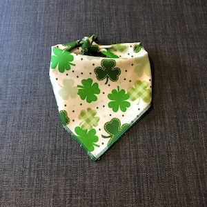 Shamrock Dog Bandana, Tie on Bandana, St. Patrick&#39;s Day Dog Bandana, Green Shamrock Bandana