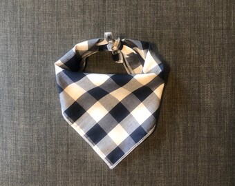 Bandana per cani a quadretti blu navy, bandana annodata, bandana blu navy