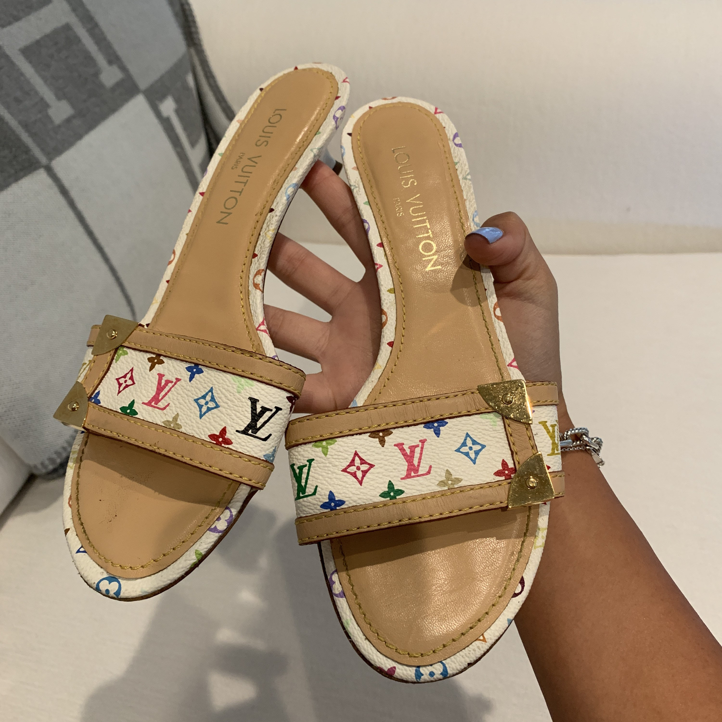 louis vuitton heels white