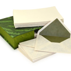 Vintage Stationery Gift Box Set with 50 Handmade A5 Deckle-edge Lokta Paper Sheets and 30 Envelopes (Fern Leaf)