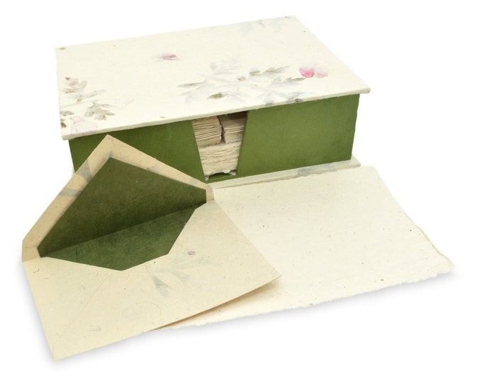 Vintage Stationery Gift Box Set with 50 Handmade A5 Deckle-edge Lokta Paper Sheets and 30 Envelopes (Forest Wanderer)