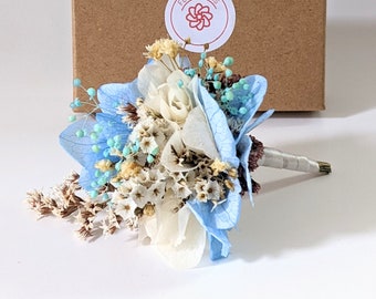 Groom's boutonniere in dried flowers & stabilized flowers in blue tones, Jennifer