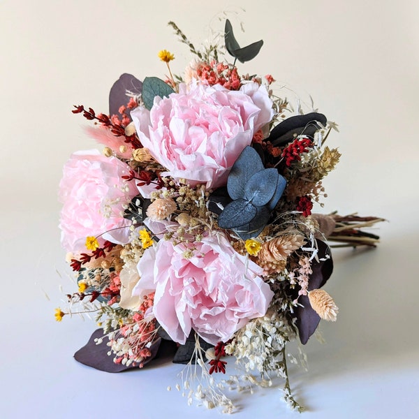 Bridal bouquet with eternal peonies and preserved eucalyptus, Élise