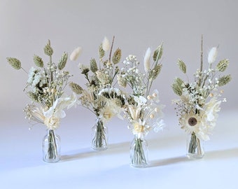 Mini bouquet of dried flowers for event table decoration, Fiesta