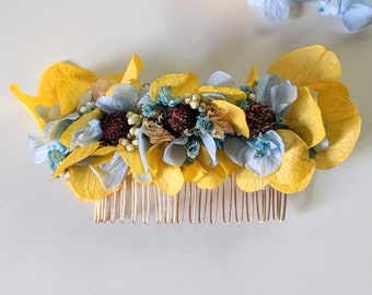 Floral hair comb for wedding hairstyle in dried flowers & preserved flowers, Lilly