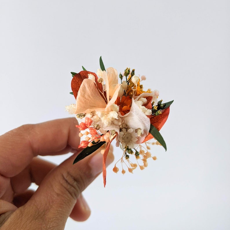 Epingle à cheveux ornée de fleurs séchées & fleurs stabilisées, Chloé image 4