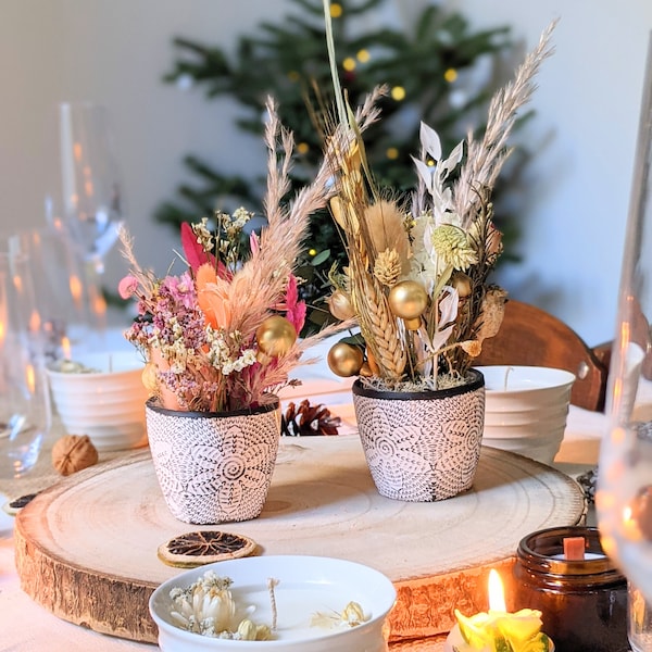 Composition de fleurs séchées dans les tons beiges, rosés décorations de tables pour Noël, Judy