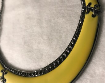 Black and Yellow Express Chain
