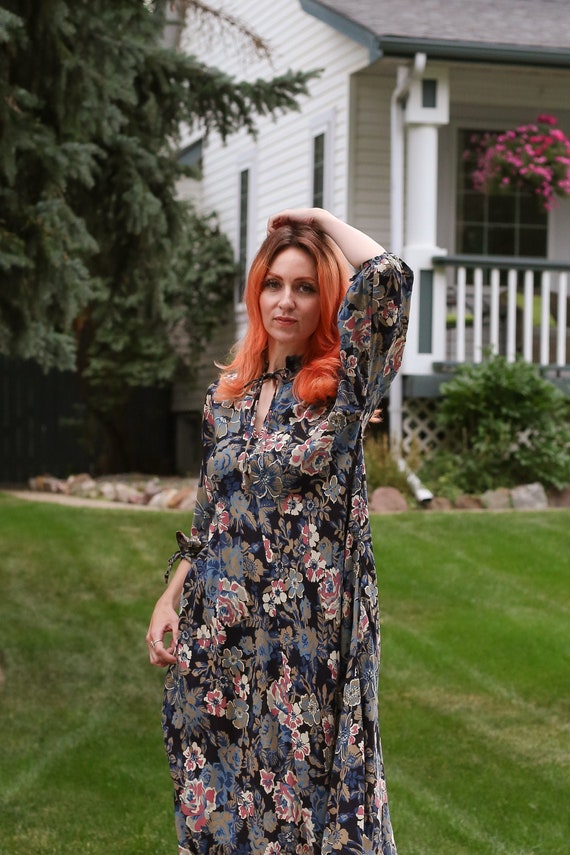 Vintage 1970s black floral cotton dress