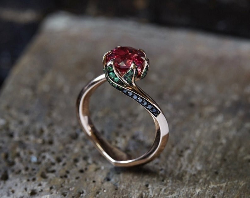 Garnet Floral Wedding Ring| Women Delicate Ring| Emerald Bridesmaid Jewelry| 14k Solid Gold Engagement Ring| January Birthstone Gift