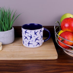 Tazze impilabili con motivo rondini in volo - Tazza da tè/caffè in ceramica, regalo per inaugurazione casa con uccelli