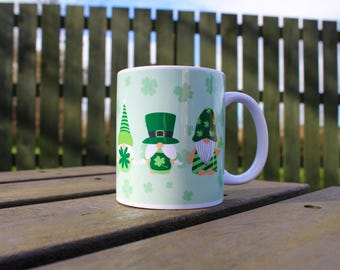 Mug fantaisie pour la Saint-Patrick - Souvenirs irlandais Gonks verts - Cadeau tasse à thé/café en céramique