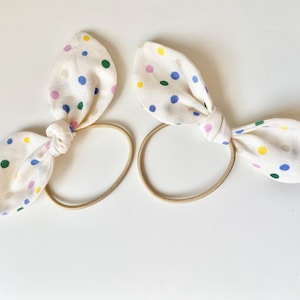 Hasenschleifen- Streudruck. 2er Pack | 2er Set. Haarschleifen. Haargummis. Bow elastischen Haar