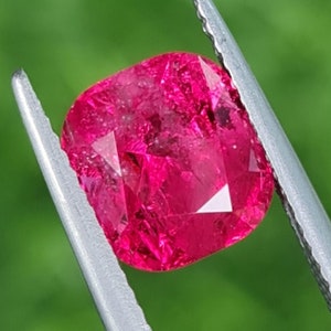 Natural Jedi Spinel 3.25 ct, Cushion Shape, Precision Cut, Faceted Stone, Jewelry Gemstone, High-quality Faceted