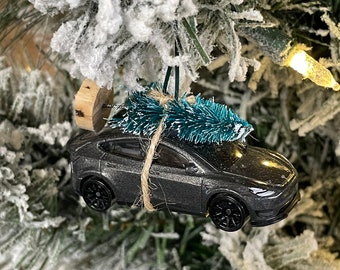 Tesla Model Y Grey / Midnight Silver Carrying Christmas Tree Christmas Ornament Hot Wheel