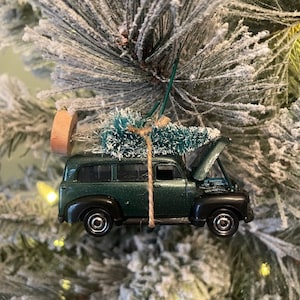1950&#39;s Chevy Suburban Moving Parts Carrying Christmas Tree Christmas Ornament Hot Wheel | Chevrolets | HotWheels / Matchbox